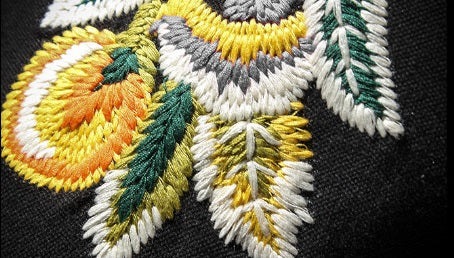 ybOrdinary Polo w/Floral Embroidery